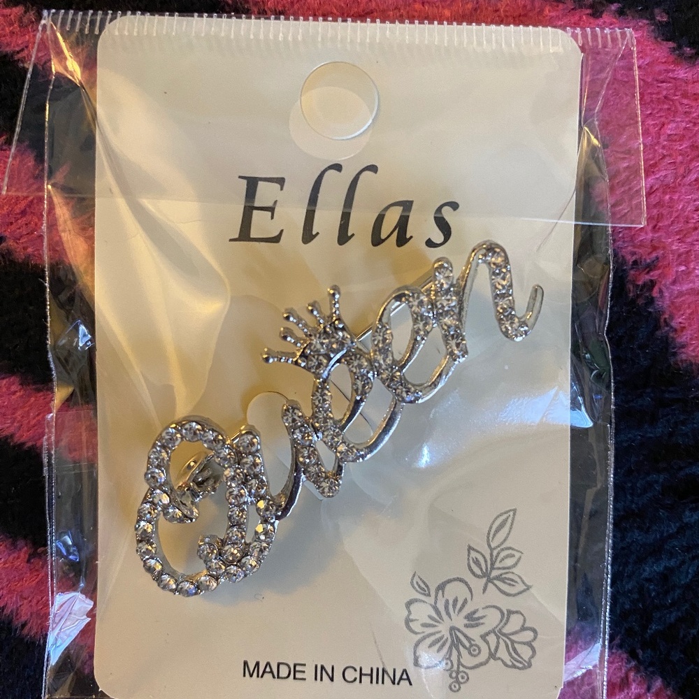 Brooch